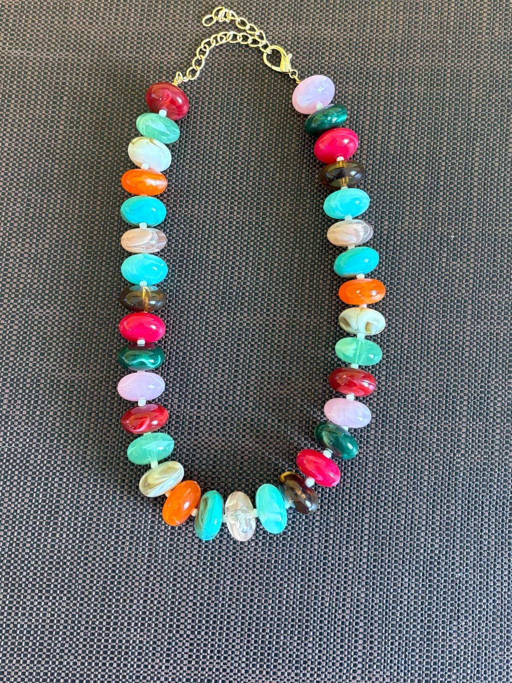 New! Multicolored Coastal Beaded Resin Marbled Disk Dopamine Statement Necklace - Picture 8 of 11